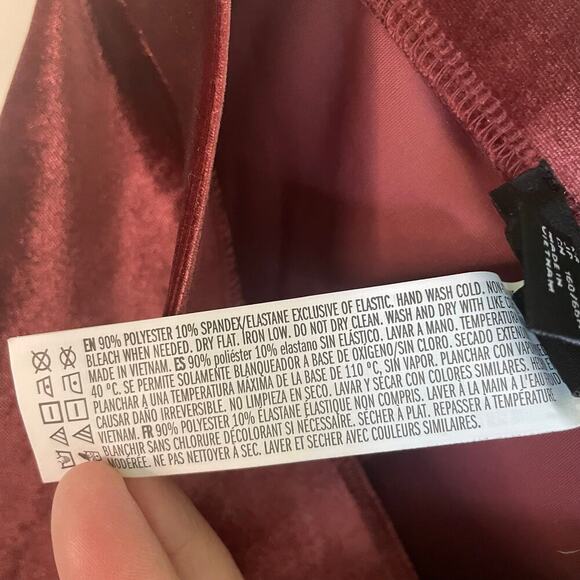 NWT Forever 21 Party Red Velvet Elastic Waist Leggings Pull-On Skinny Size Small - Picture 7 of 7